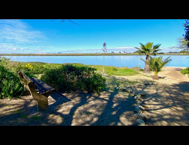 532M² VACANT LAND FOR SALE IN PORT OWEN
